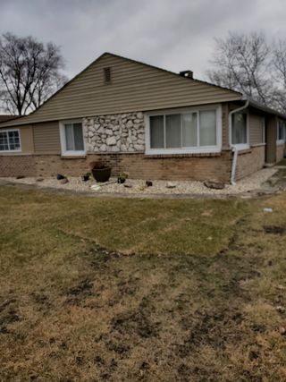 5037 Elm Circle Drive