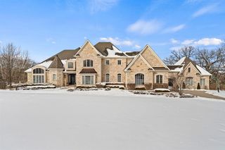 38w310 Heritage Oaks Drive
