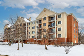 2301 Oakmont Way Unit 403