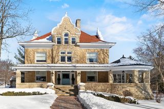 316 Elizabeth Place
