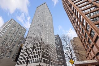 260 E Chestnut Street Unit 3407