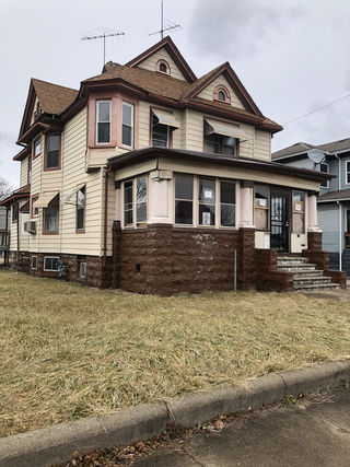 615 E Benton Street