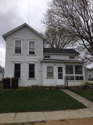 112 S Prairie Avenue