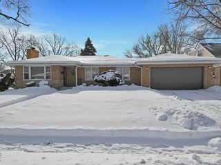 4645 W 115th Place