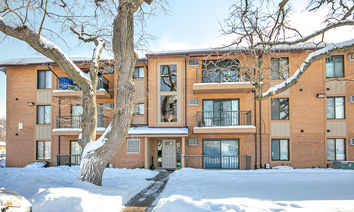 10930 S Worth Avenue Unit 3