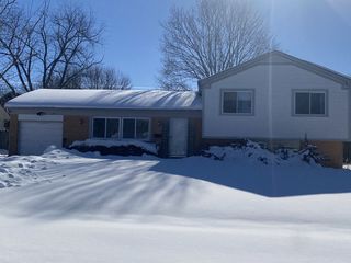 63 Surrey Lane