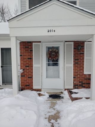 201 Foxhill Court Unit C