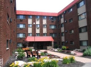1919 S Wolf Road Unit 1-122