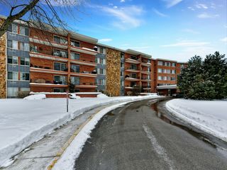 18 E Old Willow Road E Unit 508