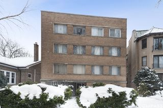 7306 N Ridge Boulevard Unit 2D