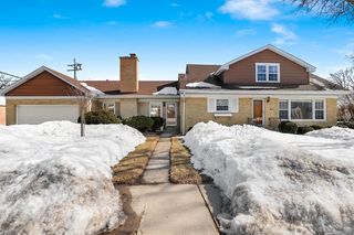 6860 W Oakton Court
