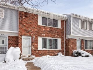 427 Greentree Lane