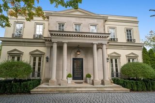 977 Sheridan Road