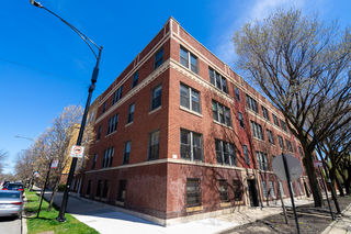 1526 W Belle Plaine Avenue Unit 1W