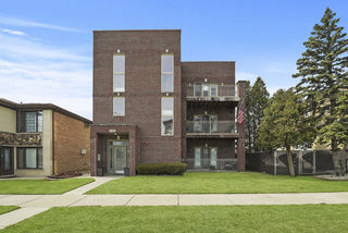 2542 N 75th Court Unit 3
