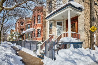 2421 N Sawyer Avenue Unit 3
