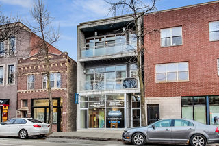 2121 W Roscoe Street Unit 2