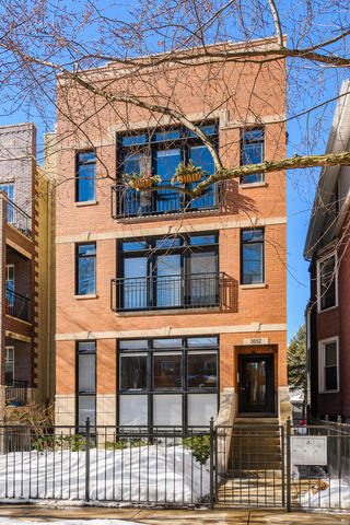 3652 N Damen Avenue Unit 2