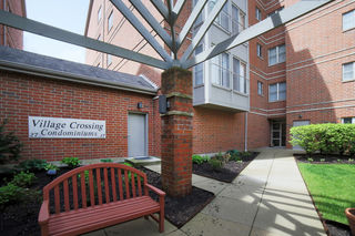 17 E Hattendorf Avenue Unit 204