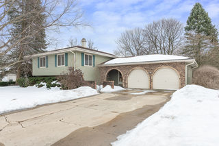106 W Kendall Drive
