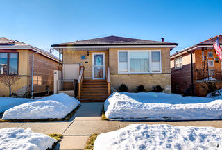 7329 W 57th Place