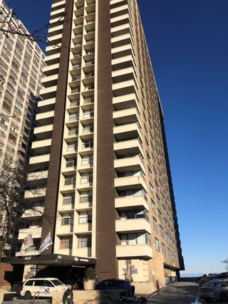 6157 N Sheridan Road Unit 16J