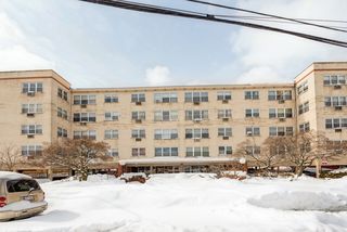 6040 N Troy Street Unit 105