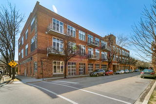 2111 W Churchill Street Unit 105