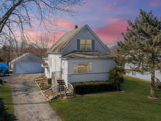 1n590 Center Avenue