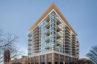 125 E 13th Street Unit 802