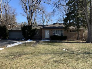 1s539 Macarthur Drive