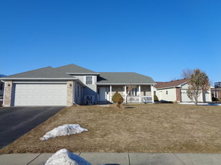 5210 Glenbrook Trail