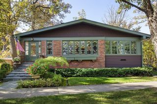 323 Oak Circle
