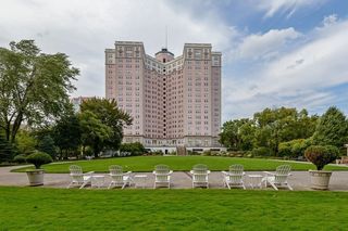 5555 N Sheridan Road Unit 1115A