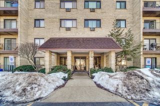 7231 Wolf Road Unit 211