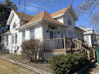 111 S Oak Street