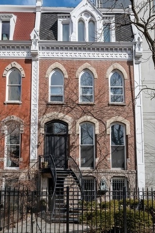 1235 N Dearborn Street Unit B
