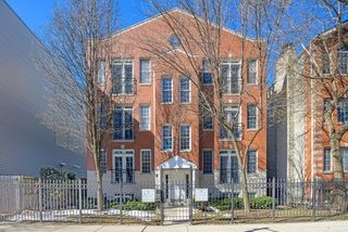 1532 N Claremont Avenue Unit 1N