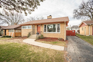 45 W Granville Avenue
