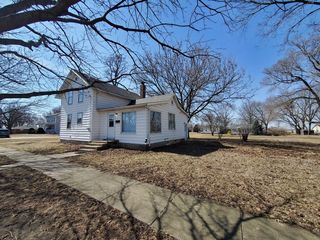 601 W Third Street