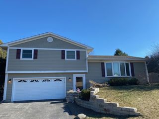 4805 Crest Court