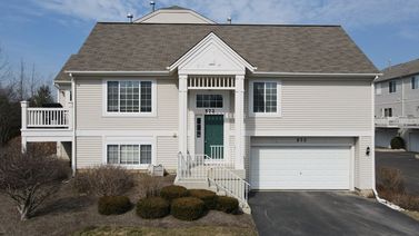 572 Cary Woods Circle