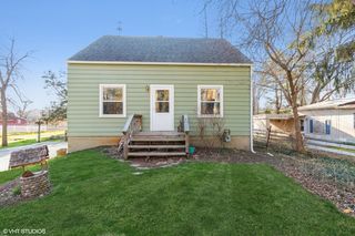 11n302 Gale Street