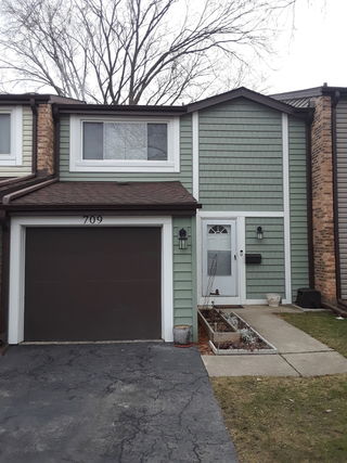 709 Clearwater Court