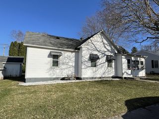 220 N Lincoln Avenue
