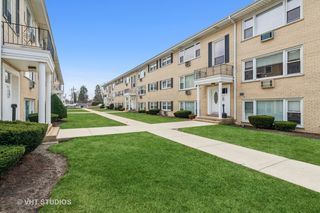4937 N East River Road N Unit 3A