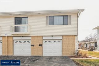 124 Fairlane Court Unit D