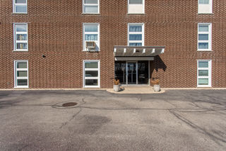 7225 W Higgins Avenue Unit 304