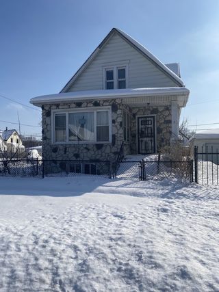 221 W 106th Place