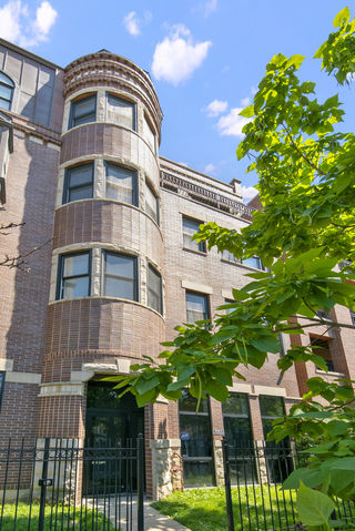 521 N Racine Avenue Unit 3